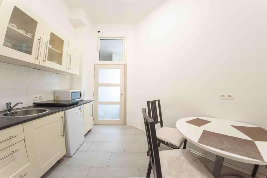 Studio Milana Apartment Брюксел Екстериор снимка